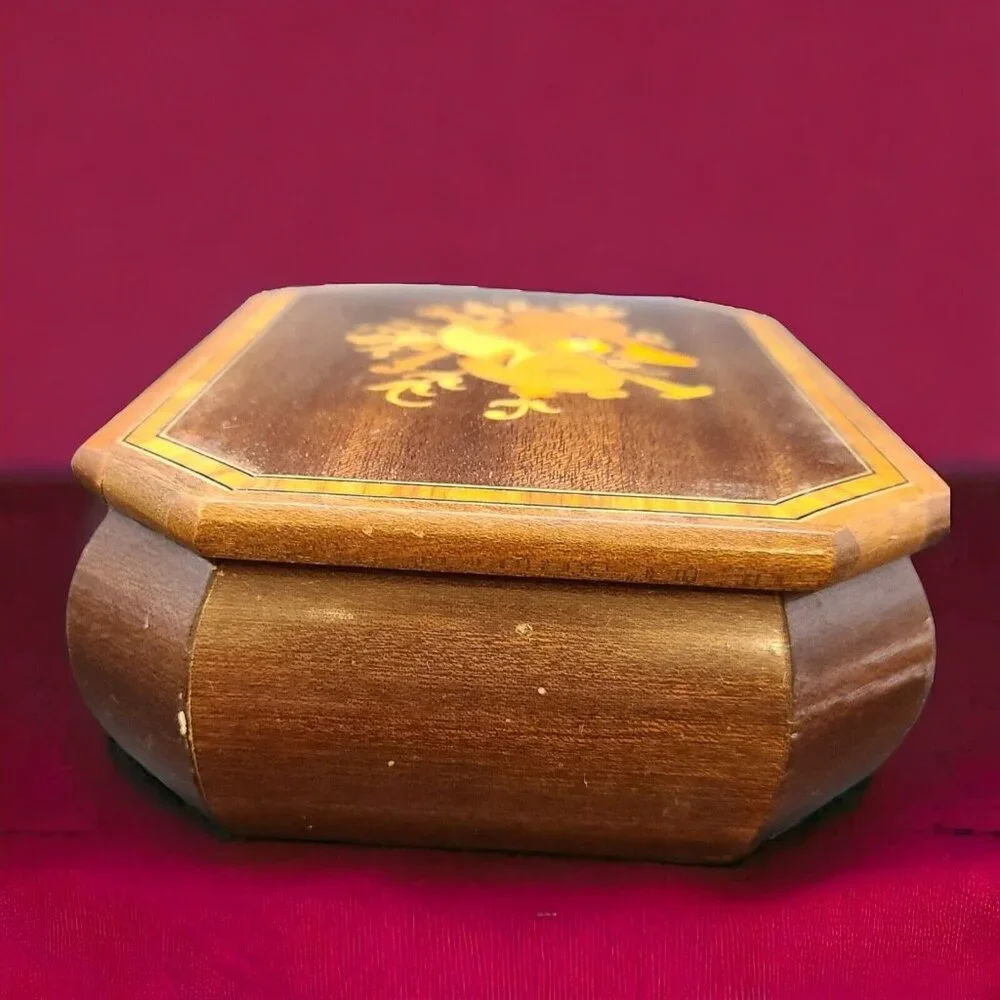 A.Gargiulo & Fannuzzy Sorrento Jewelry Music Box Wood‎ Inlay Guitar ITALY